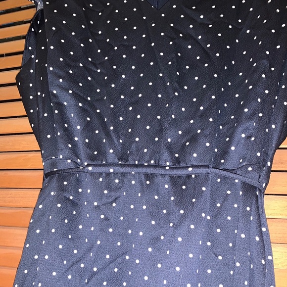 Flutter sleeve navy polka dot dress 🔸🔹🔻 - Picture 2 of 9